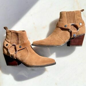 Marc Fisher LTD Halie brown suede